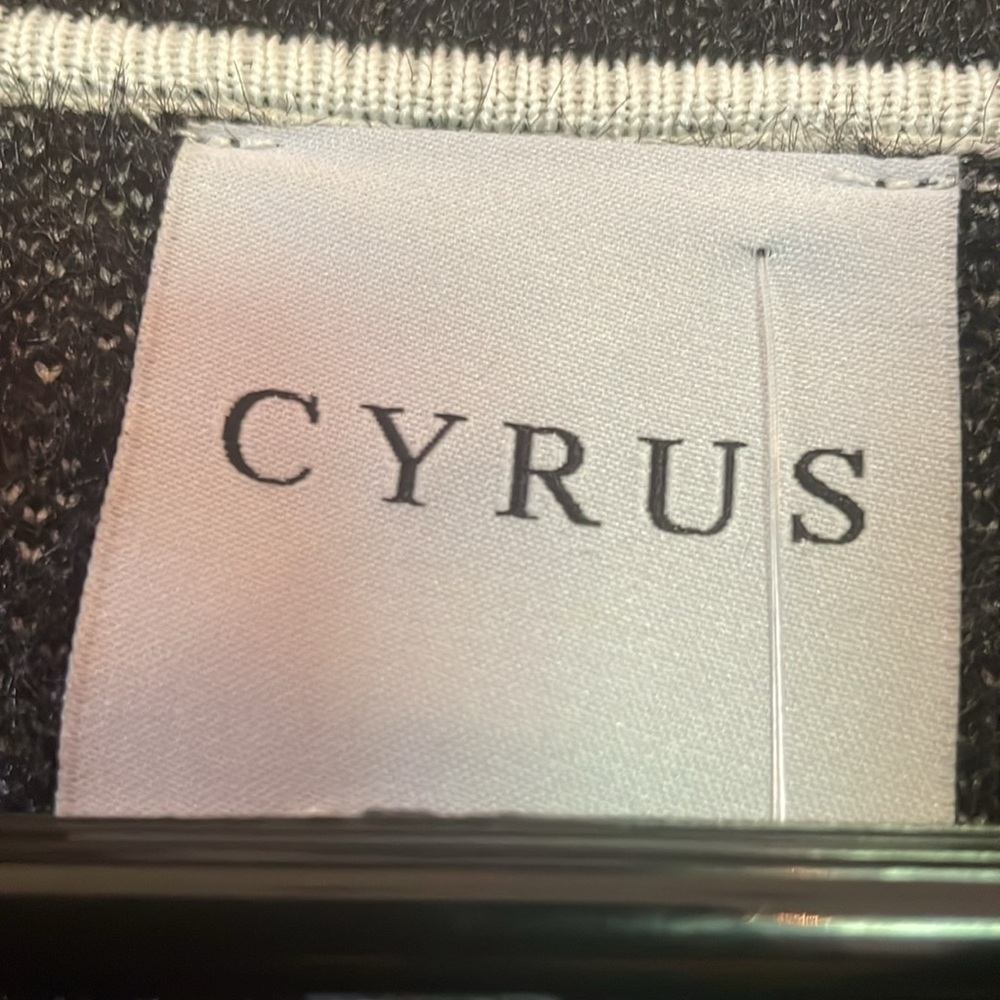 Cyrus Button Snap Front Lightweight Jacket In Siz… - image 4